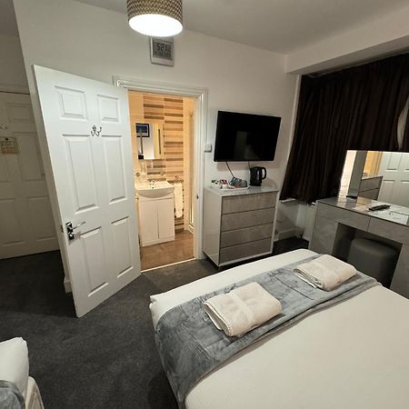 Oakhurst Gatwick B&B Кролей Экстерьер фото