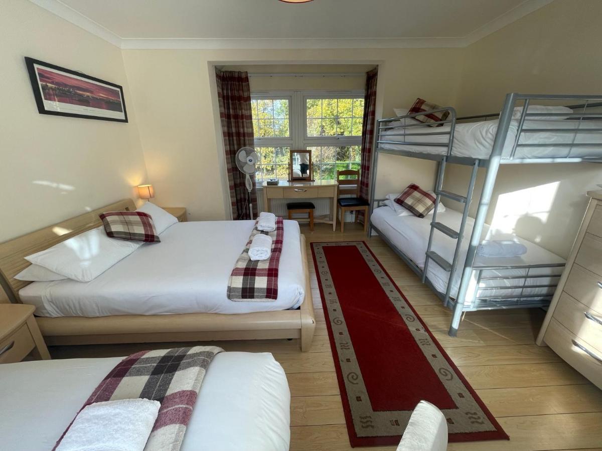 Oakhurst Gatwick B&B Кролей Экстерьер фото