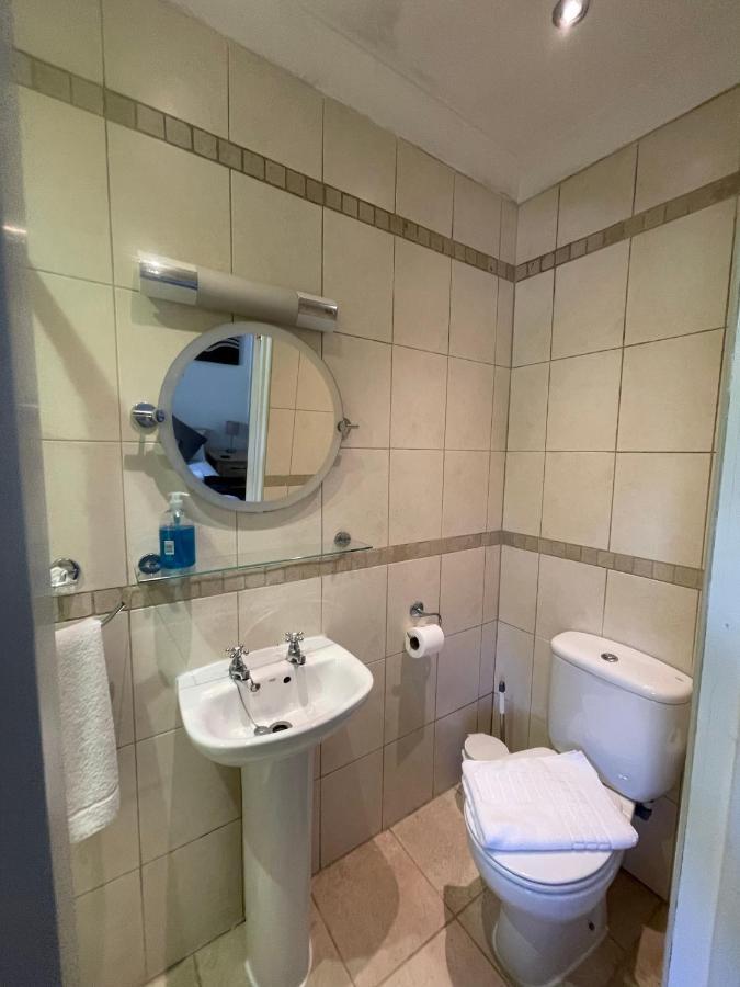 Oakhurst Gatwick B&B Кролей Экстерьер фото