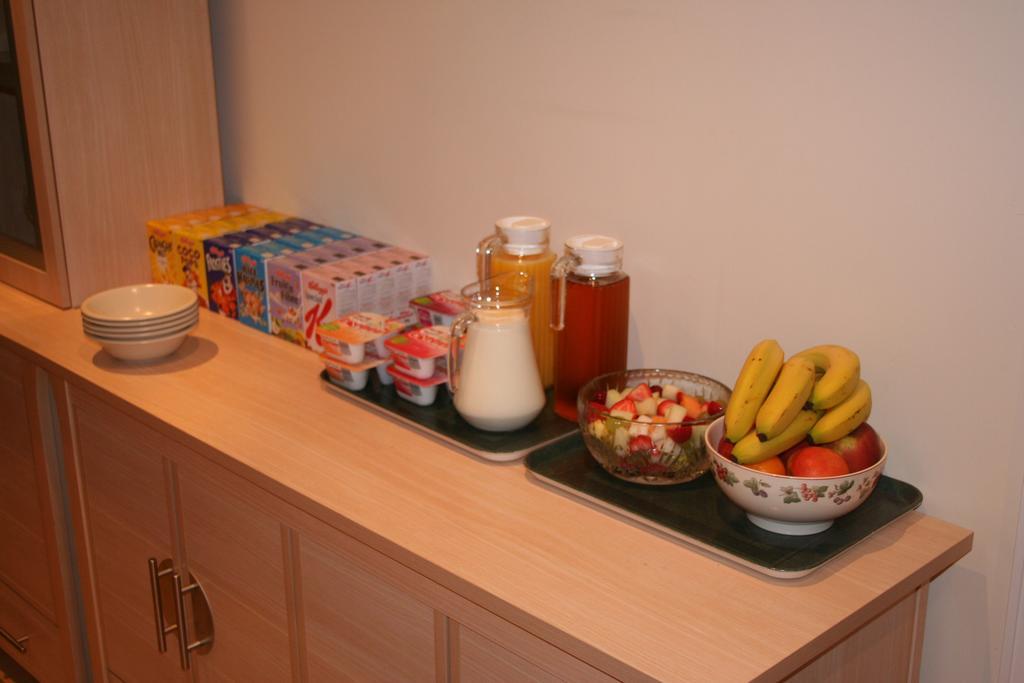 Oakhurst Gatwick B&B Кролей Экстерьер фото