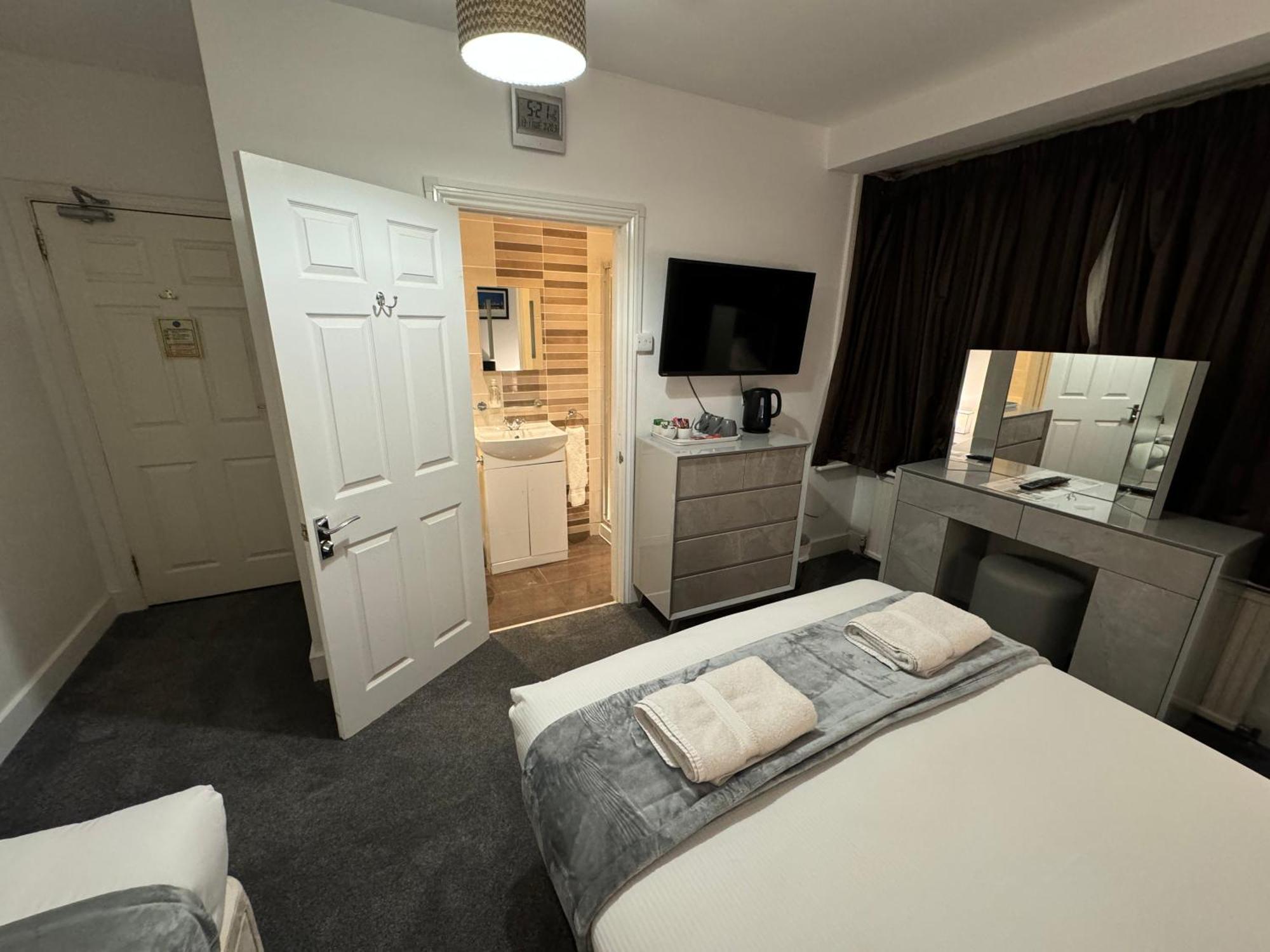 Oakhurst Gatwick B&B Кролей Экстерьер фото